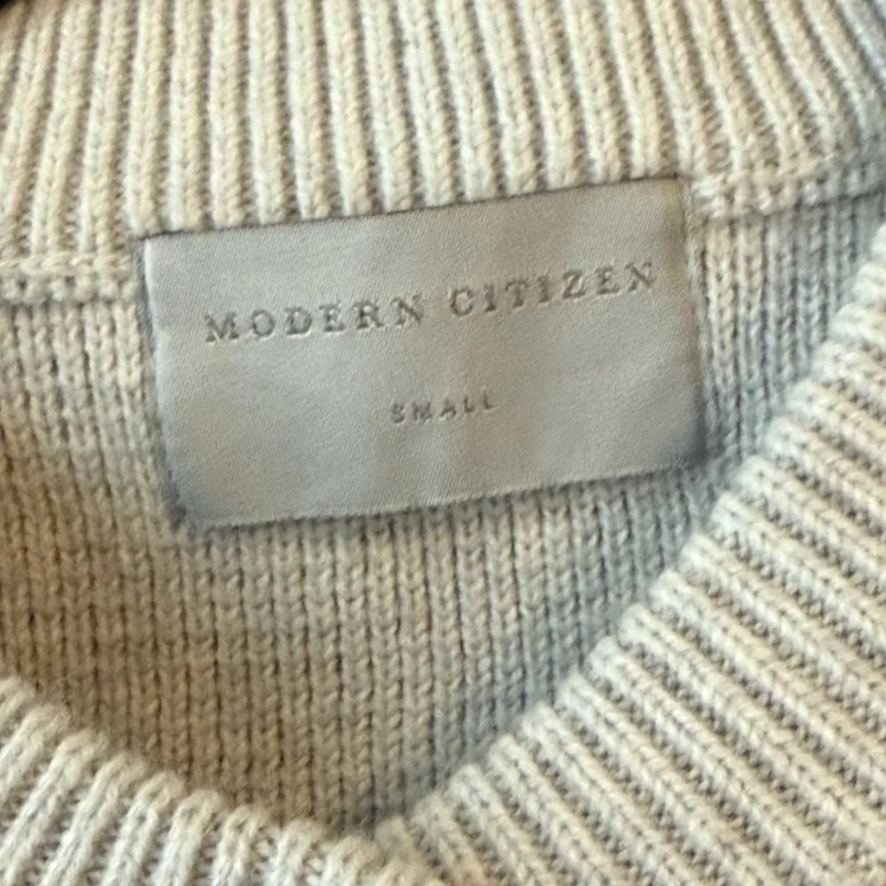 Modern Citizen Soft Gray Cardigan with Pockets - Picture 5 of 5